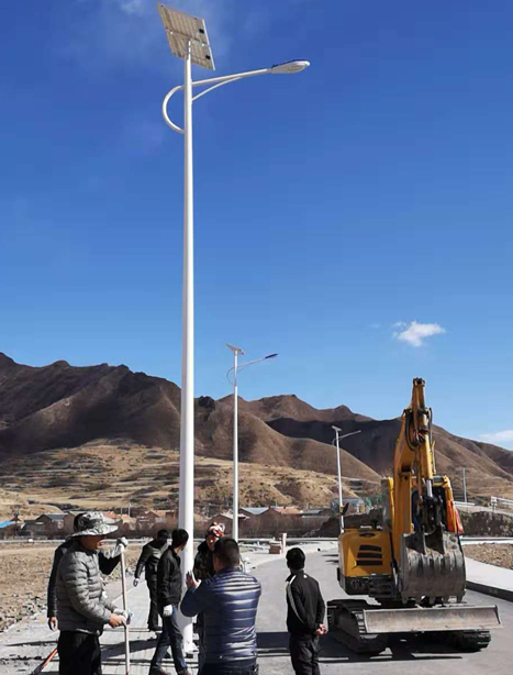 甘南碌曲10米察隅太阳能路灯项目