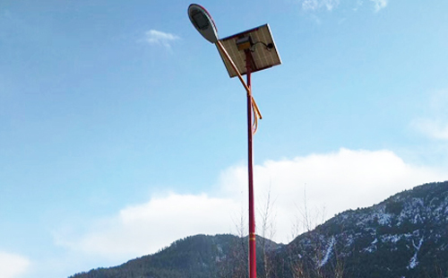 如何选择高质量的察隅太阳能路灯材料：全方位指南