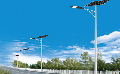 农村道路装察隅太阳能路灯选多大瓦数实测